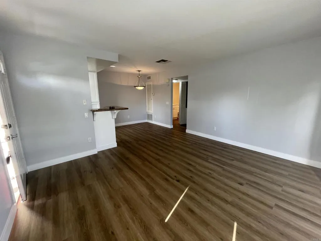 https://cdn.realtyfeed.com/cdn/127/305062435/72a1f61971e8e5ea7a675f1d1c58bcf1.webp