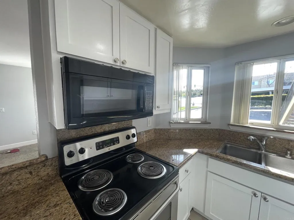 https://cdn.realtyfeed.com/cdn/127/305062435/7ce9743ac4dfc5928d45fb7fed6a327b.webp