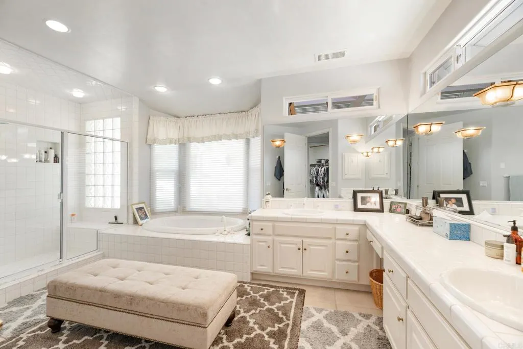 https://cdn.realtyfeed.com/cdn/127/305062743/185d90058b29b59e6b098a9d1daf8633.webp