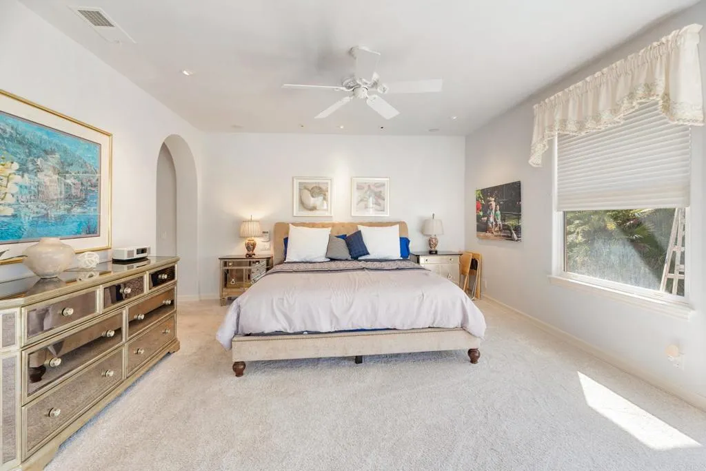 https://cdn.realtyfeed.com/cdn/127/305062743/1edde9c409cd7d587febd8b213ff88aa.webp