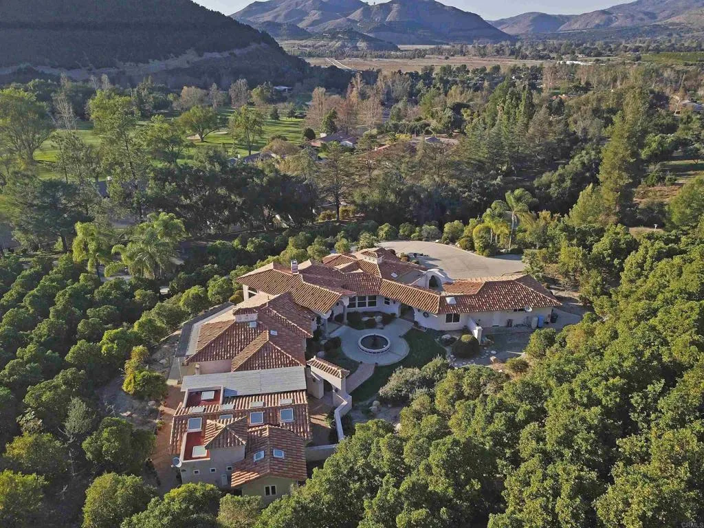 https://cdn.realtyfeed.com/cdn/127/305062743/31a63ba58f3c926f120b732d456c1c02.webp