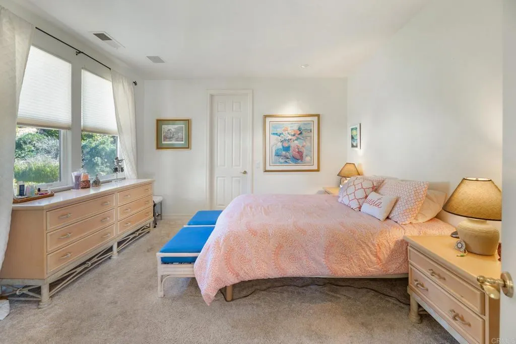 https://cdn.realtyfeed.com/cdn/127/305062743/4bcba593d109594188465a6e3e9780f8.webp