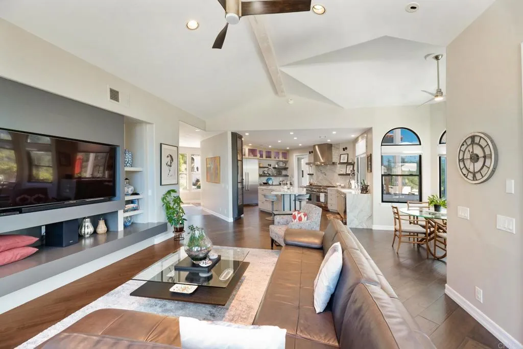 https://cdn.realtyfeed.com/cdn/127/305062743/7892d2ebfddb81e260eacedfcb94ecbf.webp