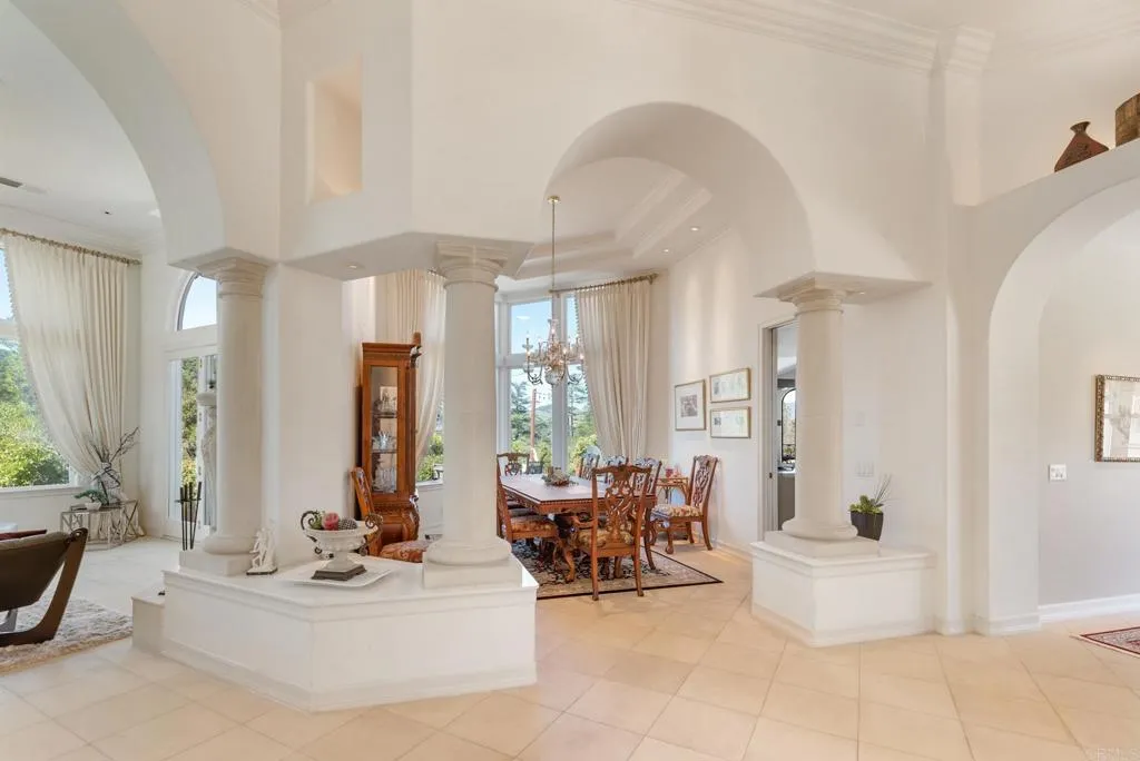 https://cdn.realtyfeed.com/cdn/127/305062743/7899bb67893fe7de432f3fcabb889e9d.webp