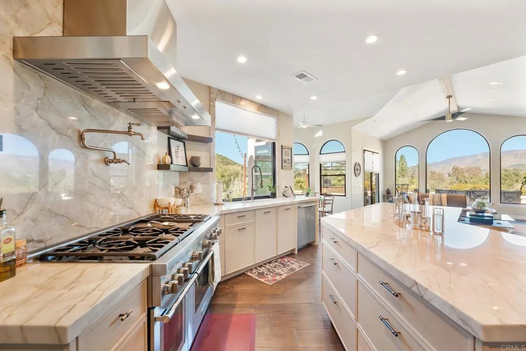 https://cdn.realtyfeed.com/cdn/127/305062743/9157a35975614be34cd53926fd03960f.webp