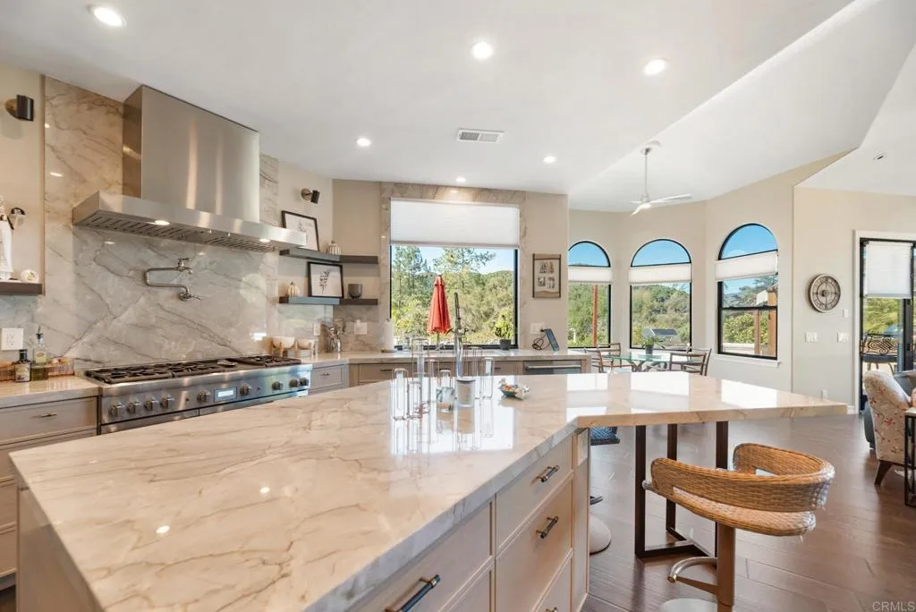 https://cdn.realtyfeed.com/cdn/127/305062743/c913dd83cfb6c424fa6ec7c8b798e61b.webp