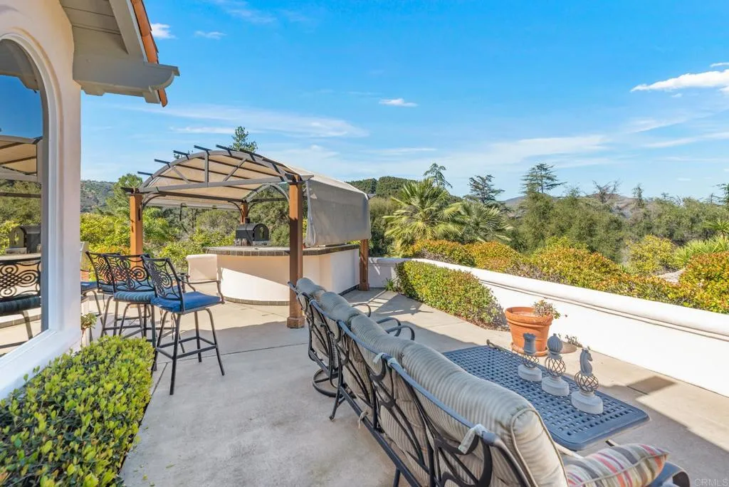 https://cdn.realtyfeed.com/cdn/127/305062743/f2c76338cf9b6cff50fecc82073930b0.webp
