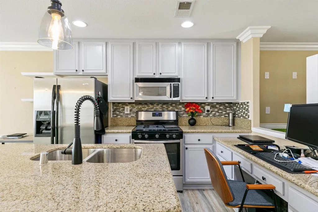 https://cdn.realtyfeed.com/cdn/127/305063427/3b3647ec48bebccc27ae8dac4149f33d.webp