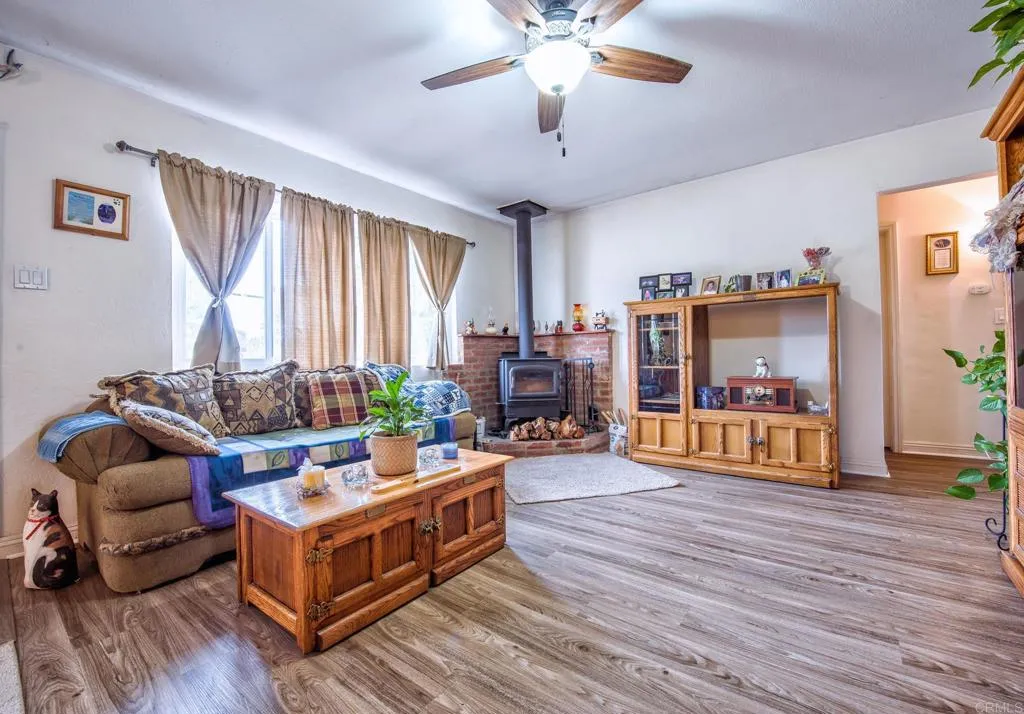 https://cdn.realtyfeed.com/cdn/127/305327523/0c13dbed13ed0de43cadad5bab461990.webp