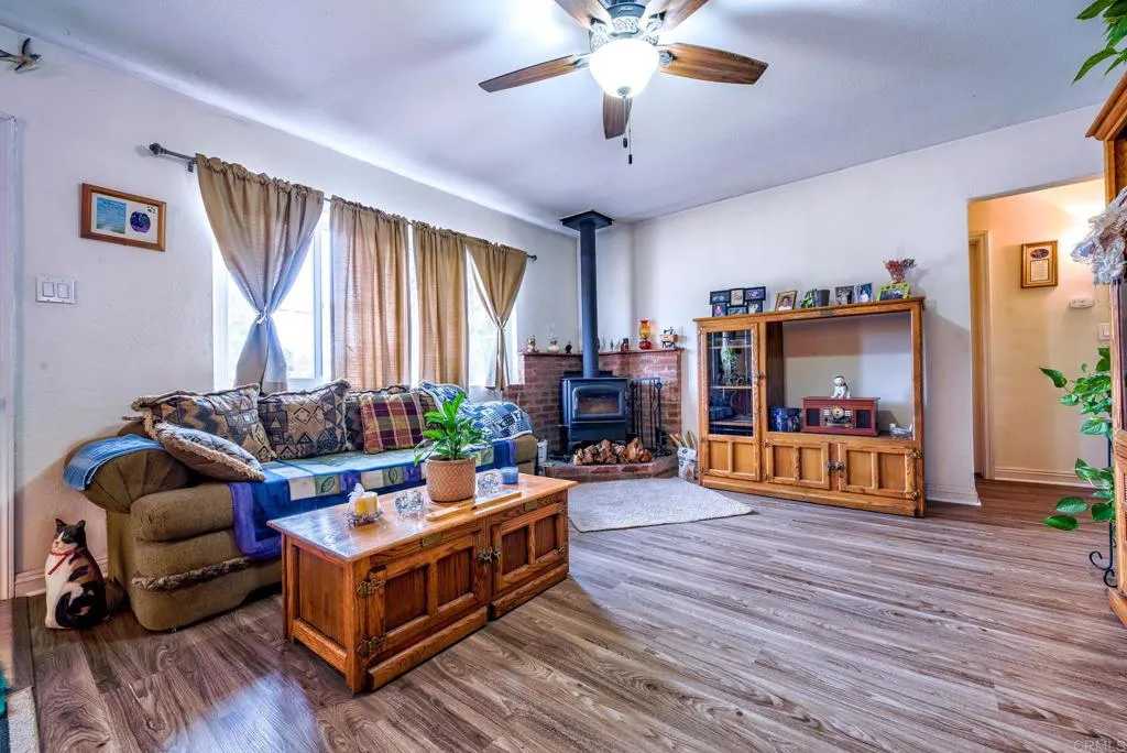 https://cdn.realtyfeed.com/cdn/127/305327523/57ad135979197d6cf9b19705770d2a57.webp
