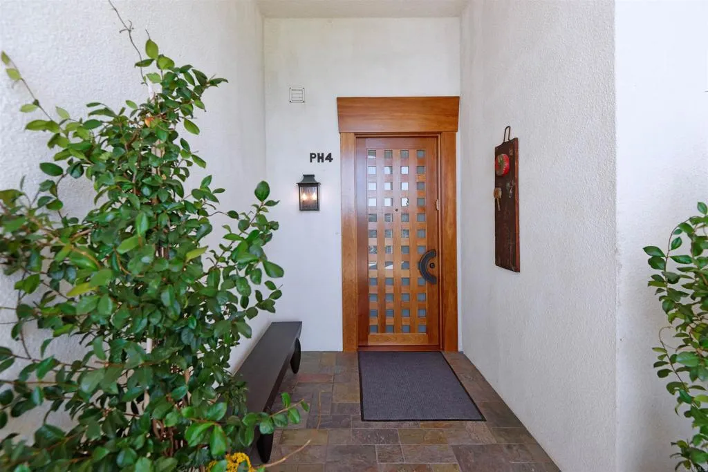 https://cdn.realtyfeed.com/cdn/127/305327688/93ffcbe419bbc7f37b0580012119f8b7.webp