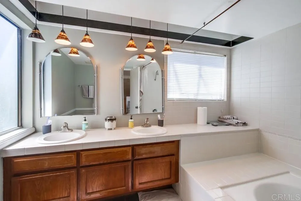 https://cdn.realtyfeed.com/cdn/127/305329356/21e1bb65d0d6b777860bdd0e496f4551.webp