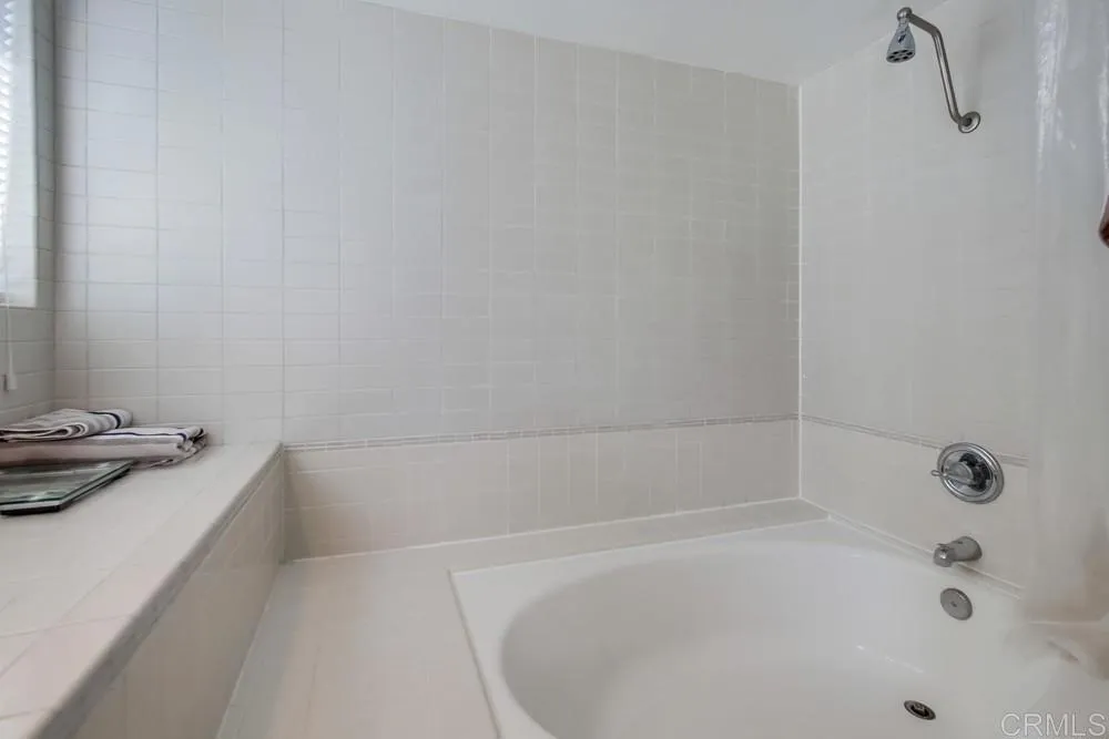 https://cdn.realtyfeed.com/cdn/127/305329356/45d08e893630a47382d13d7bd4e2c84f.webp