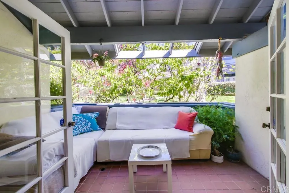 https://cdn.realtyfeed.com/cdn/127/305329356/8fbc808fe7b7159153c41418223ebb34.webp
