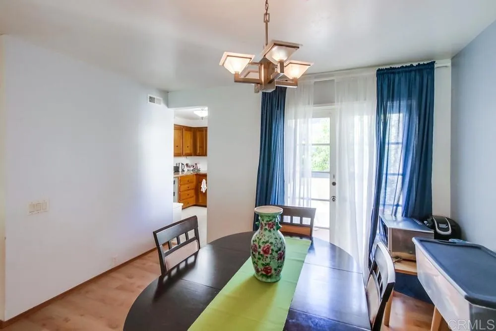 https://cdn.realtyfeed.com/cdn/127/305329356/b7386441bb97960f571d08bd7155828c.webp