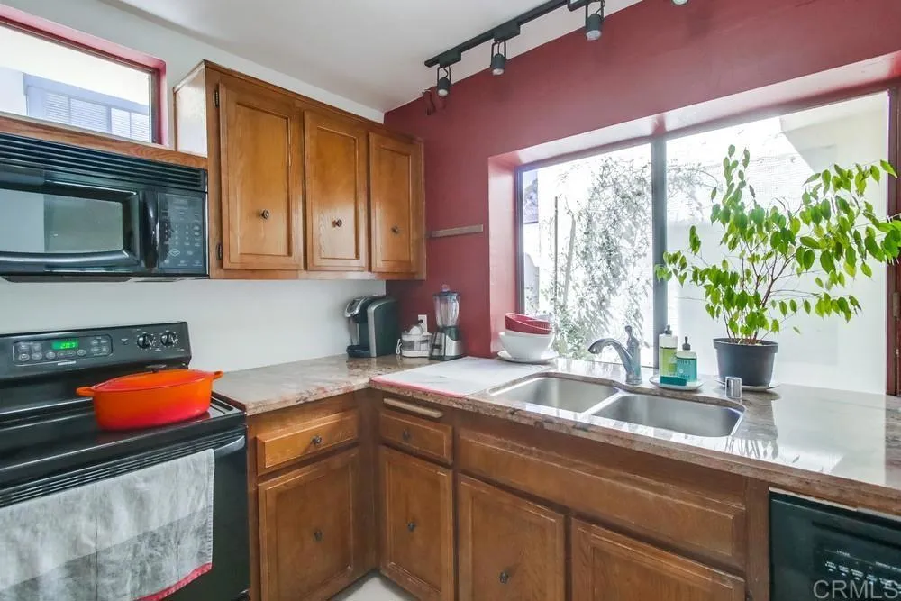 https://cdn.realtyfeed.com/cdn/127/305329356/e3ecac3db04b7e607404447d36f606b4.webp