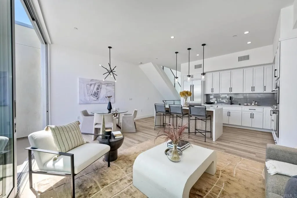 https://cdn.realtyfeed.com/cdn/127/305332862/f4ab6b205d68bfd77a14077287efa8ac.webp