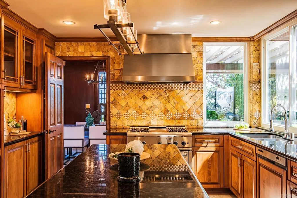 https://cdn.realtyfeed.com/cdn/127/305333579/0918392cb9531e10113a1b95c996ab31.webp