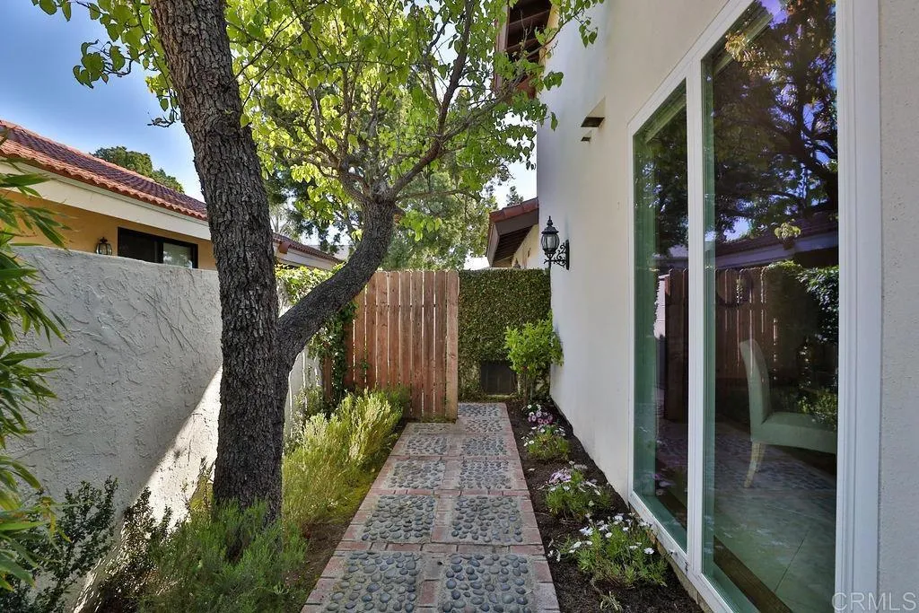 https://cdn.realtyfeed.com/cdn/127/305333579/67b5e13661f4ec659c0cd70550ccf288.webp