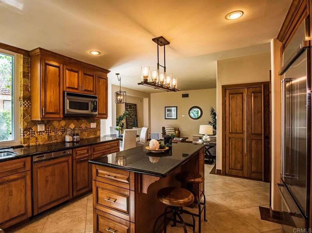 https://cdn.realtyfeed.com/cdn/127/305333579/dd1f0b02706cfba8b6896bfdeac0989b.webp