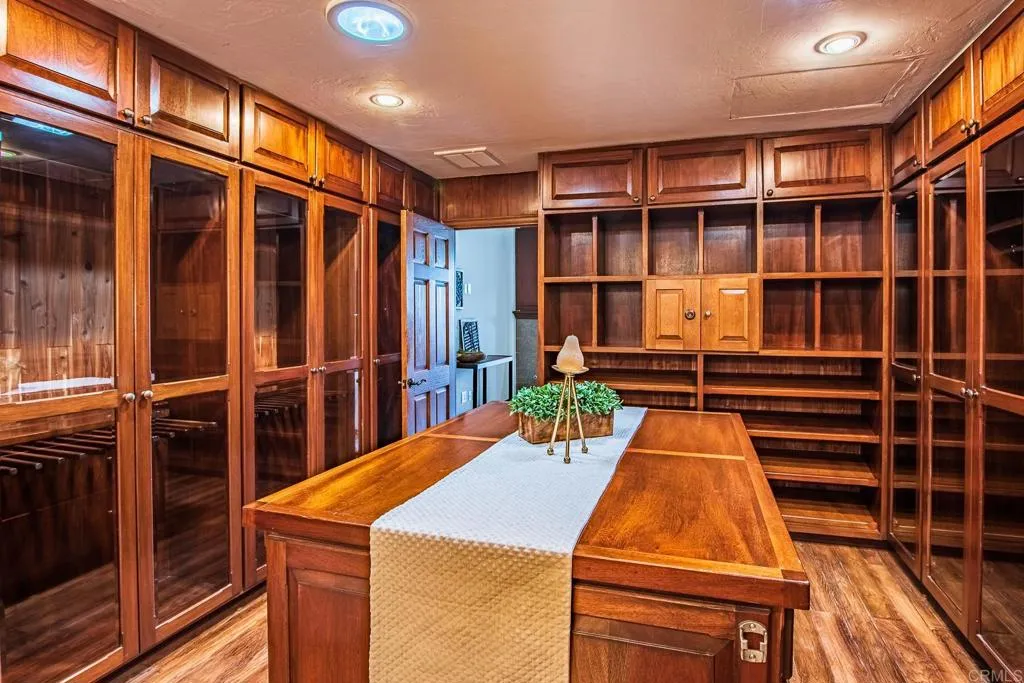 https://cdn.realtyfeed.com/cdn/127/305333579/fdc11a6fafc961c2bb90757a3ca3af68.webp