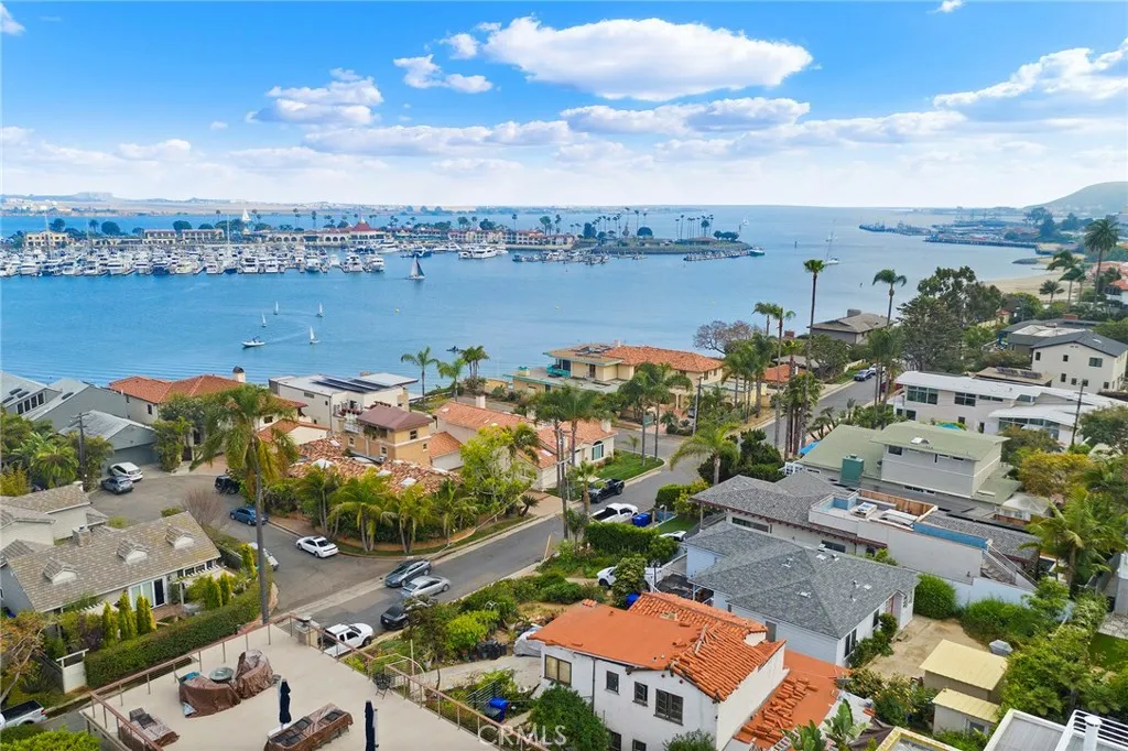 https://cdn.realtyfeed.com/cdn/127/305338688/62b199d8a1158e870c15697d23e911c1.webp