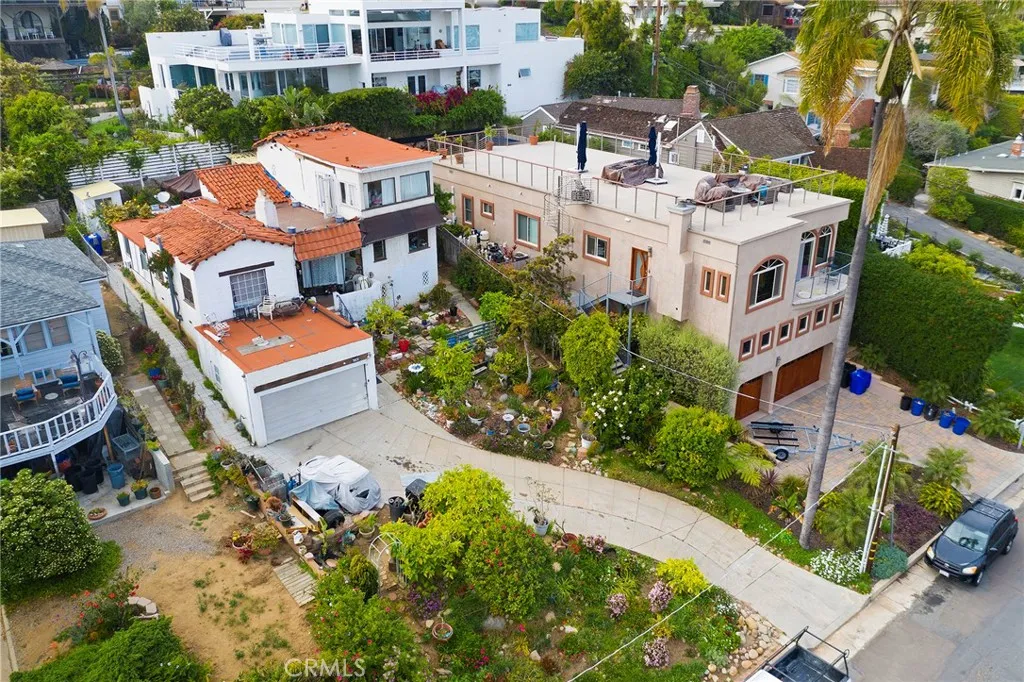 https://cdn.realtyfeed.com/cdn/127/305338688/7318b3f8c2de938cfa79077256752381.webp