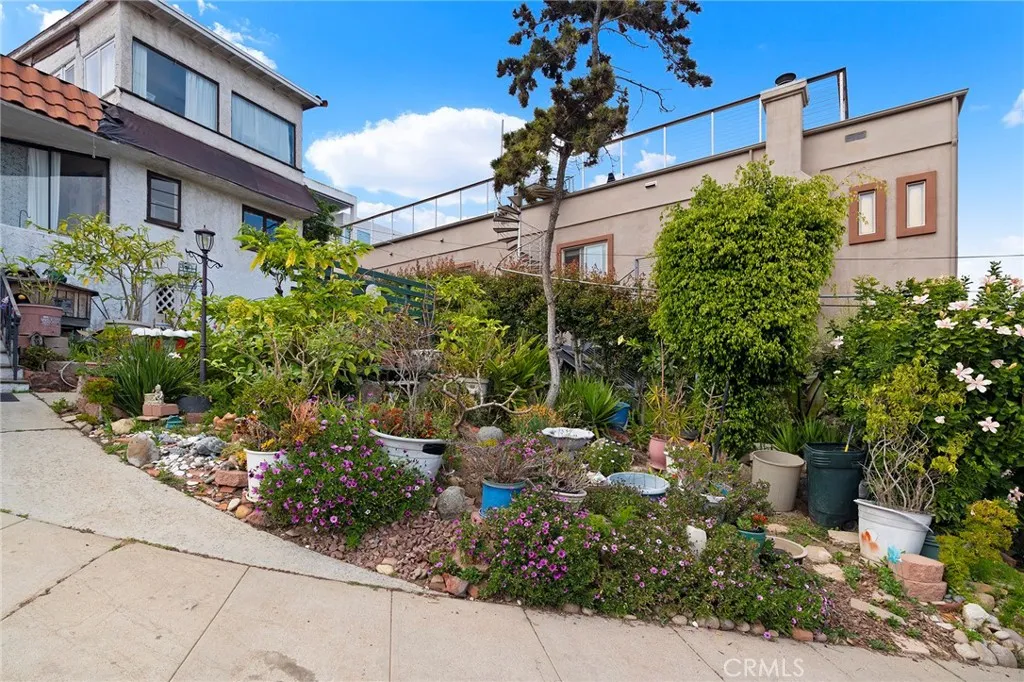 https://cdn.realtyfeed.com/cdn/127/305338688/d481da7026c760c1e772cb7e874205a5.webp