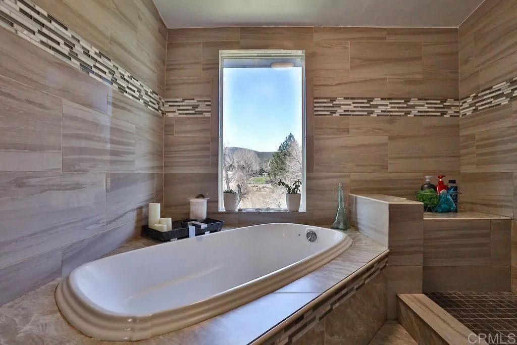 https://cdn.realtyfeed.com/cdn/127/305339760/30523136fe9a82a37cf74ea519fc89e0.webp