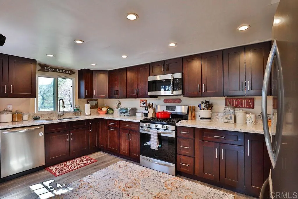https://cdn.realtyfeed.com/cdn/127/305339760/37c98dc94269b31d928906d6dd9cba52.webp