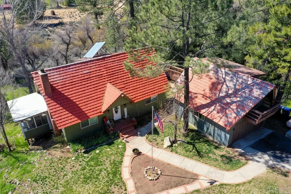 https://cdn.realtyfeed.com/cdn/127/305339760/e3ef03035067f23e0b6fc5e22a131783.webp