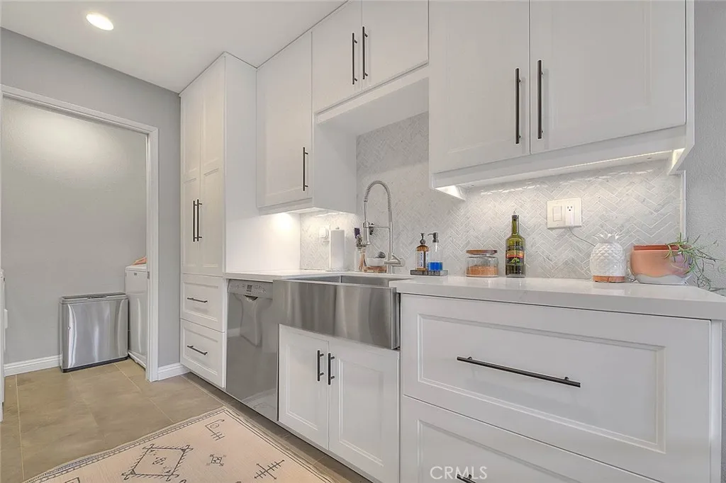 1074 Las Lomas Drive UNIT A, La Habra, CA, 90631