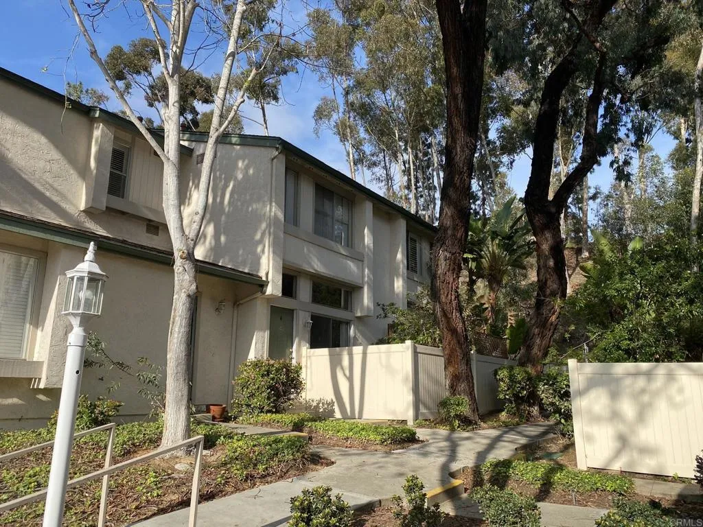 https://cdn.realtyfeed.com/cdn/127/305344004/1ad7109cd02d7b7cb1b23c99b8af5c05.webp