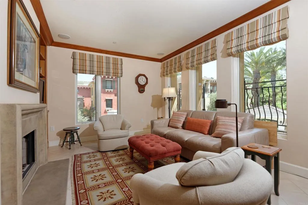 https://cdn.realtyfeed.com/cdn/127/305348316/f96670a04f828bf735a7f9e608357d07.webp