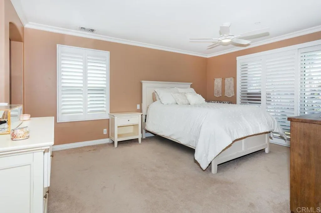 https://cdn.realtyfeed.com/cdn/127/305348491/8ca87c2a46d05a0884801861a48b3a12.webp