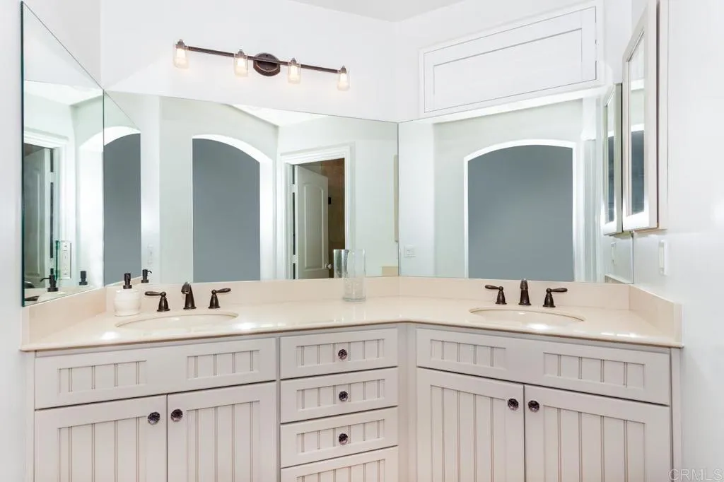 https://cdn.realtyfeed.com/cdn/127/305348491/e8e415e6203b04188254e96ff30b5ed7.webp