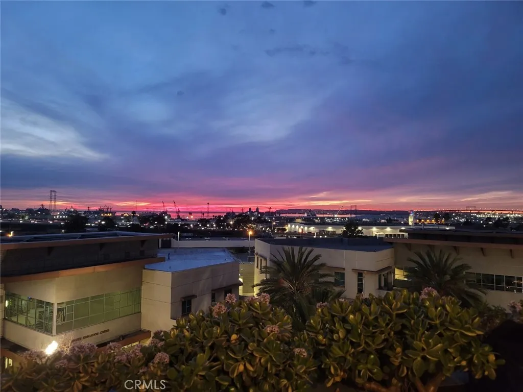 https://cdn.realtyfeed.com/cdn/127/305349212/10d1a6c686c7ad0bf778ebad317e67ff.webp
