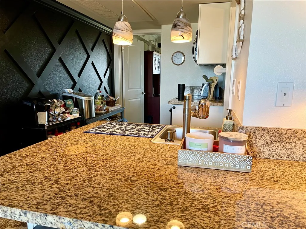 https://cdn.realtyfeed.com/cdn/127/305349212/46bf8143486206eb5924bf516d863b26.webp