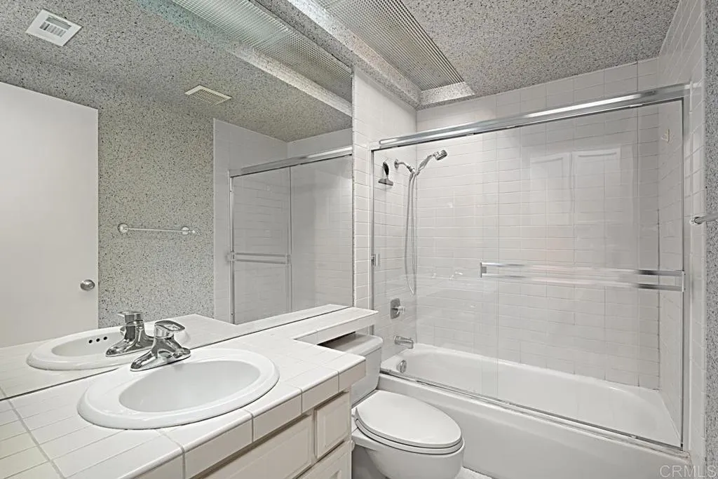https://cdn.realtyfeed.com/cdn/127/305351644/452862fb8f0b249b6c3cc30372c729a6.webp