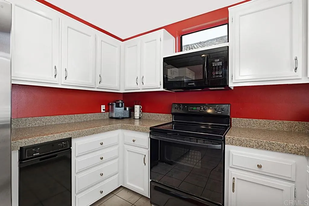 https://cdn.realtyfeed.com/cdn/127/305351644/cde16dbd89be7e952e806731cd76b97c.webp