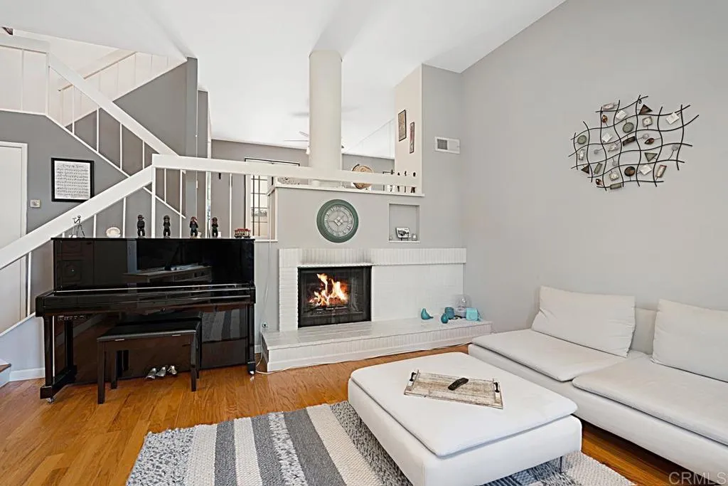 https://cdn.realtyfeed.com/cdn/127/305351644/efcf1765532d087d1d5e456cdb2f2375.webp