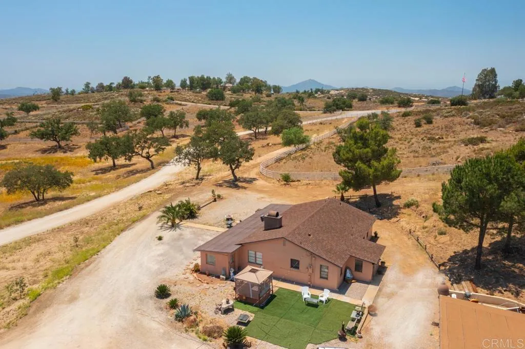 https://cdn.realtyfeed.com/cdn/127/305357561/a4947f69b23aa06a80926ec7b3993ff5.webp