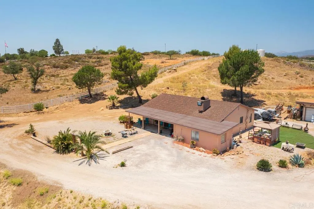 https://cdn.realtyfeed.com/cdn/127/305357561/e04c4873f2329b5d74d665053c5c677a.webp
