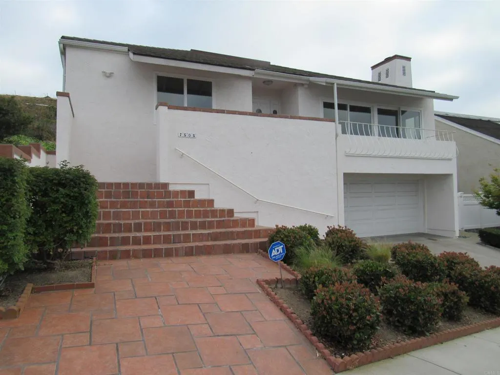 https://cdn.realtyfeed.com/cdn/127/305392251/cc9c6253cf9c759cb37129a4177f2985.webp