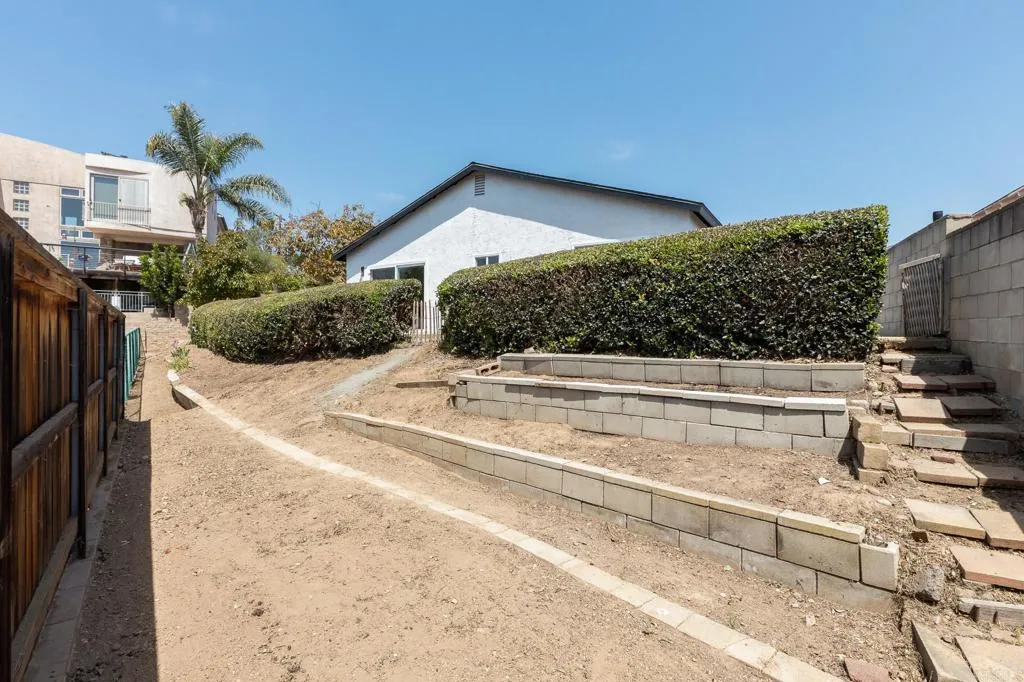 https://cdn.realtyfeed.com/cdn/127/305398164/91f825ab6cac156f52f129c731b25dfa.webp