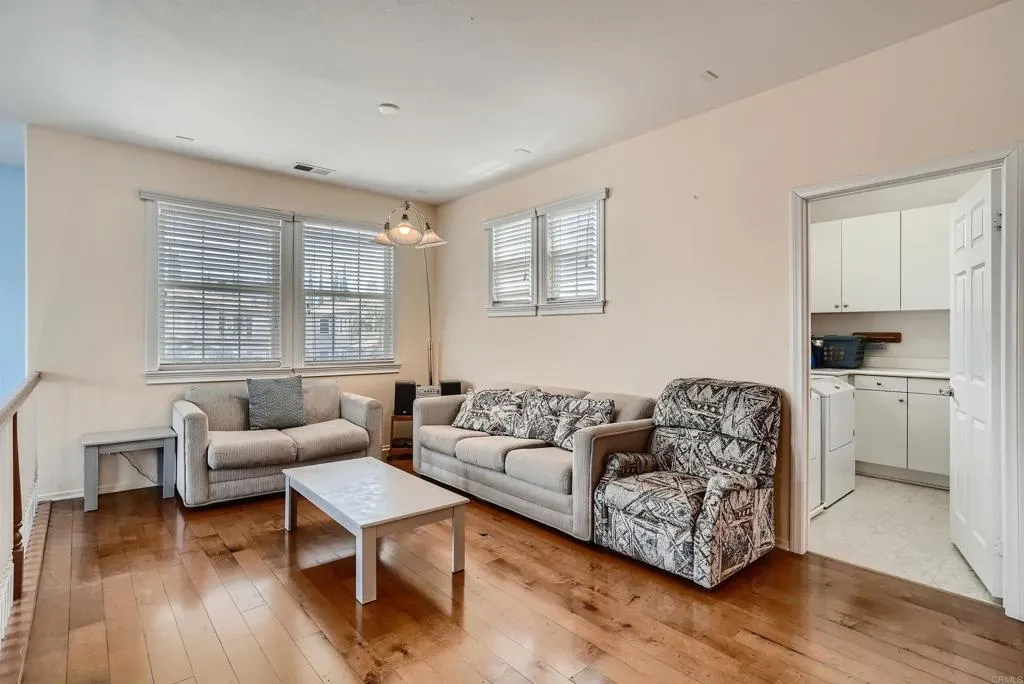https://cdn.realtyfeed.com/cdn/127/305399153/629363c15679a38e0192a1cb0d8e200f.webp