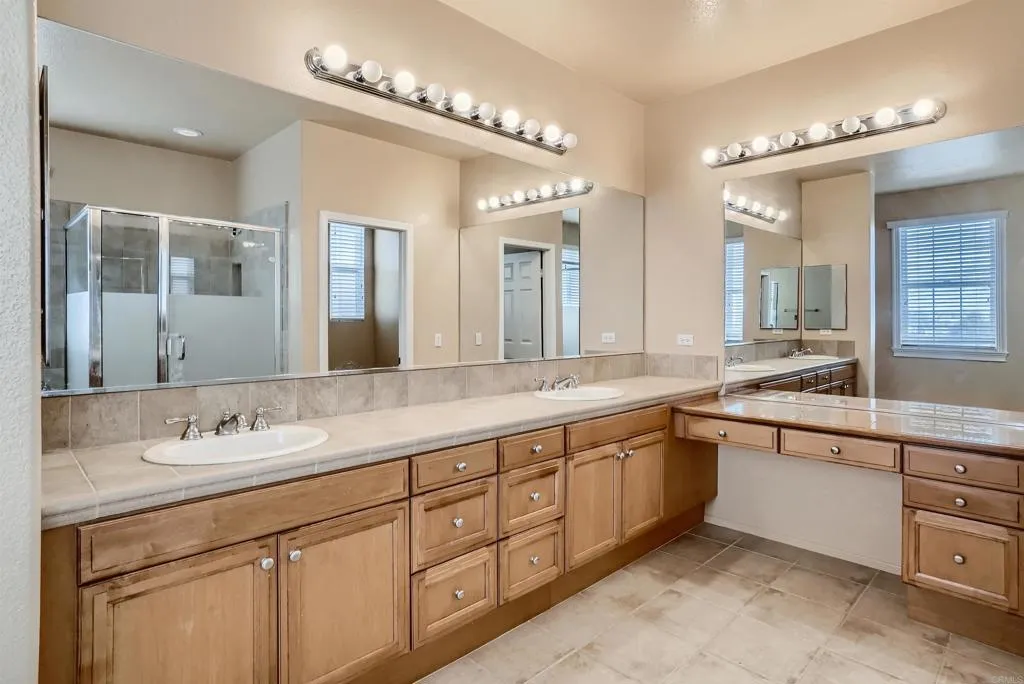 https://cdn.realtyfeed.com/cdn/127/305399153/fd104a46b05b72882a1c796b2b47bfad.webp