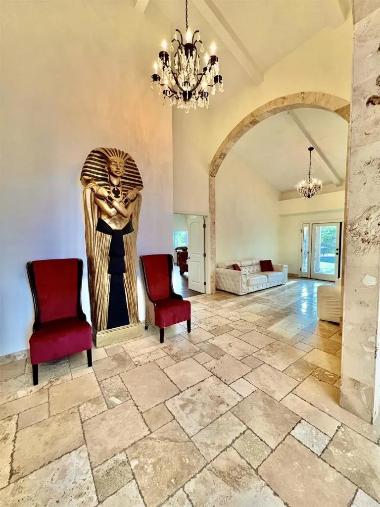 https://cdn.realtyfeed.com/cdn/127/305445699/1178009e95c3834f482ad2233219fe45.webp