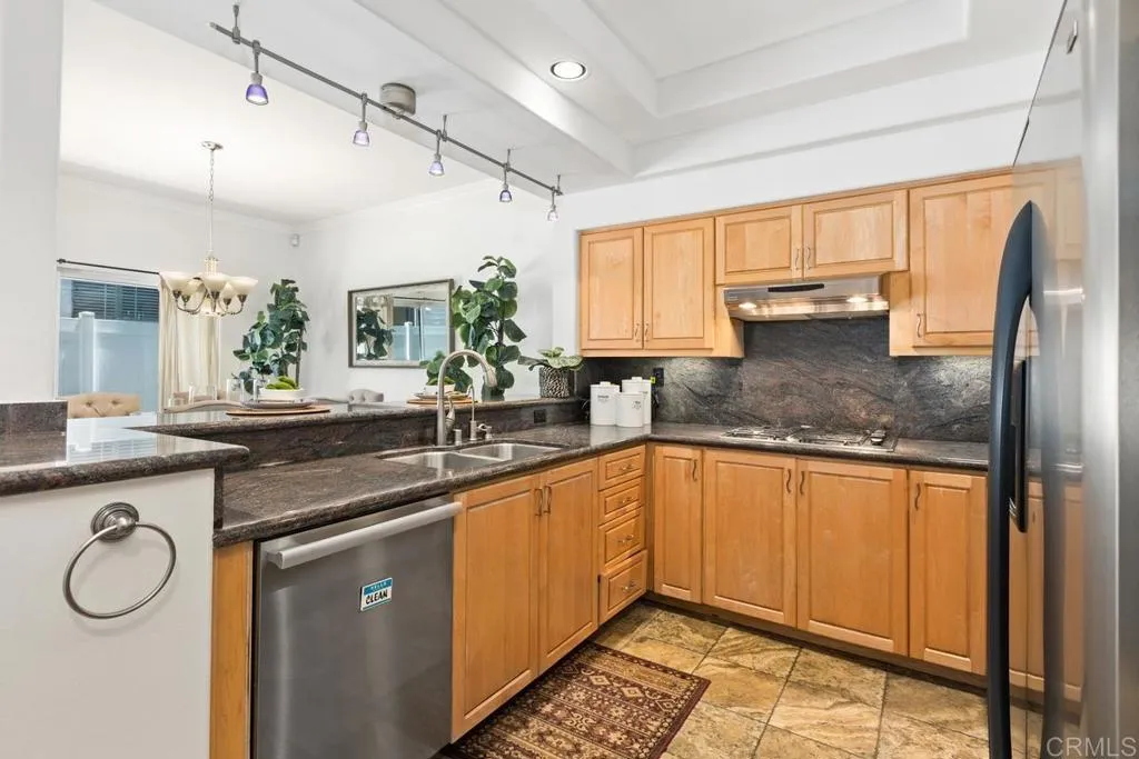https://cdn.realtyfeed.com/cdn/127/305447031/1e39e30d2a2d8f864b1b85271c140234.webp