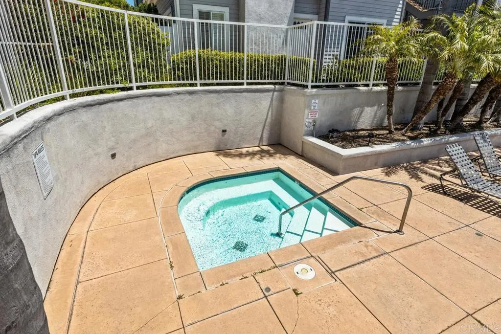 https://cdn.realtyfeed.com/cdn/127/305447031/c86a72ca3efaa98ec424c589c291a0a7.webp